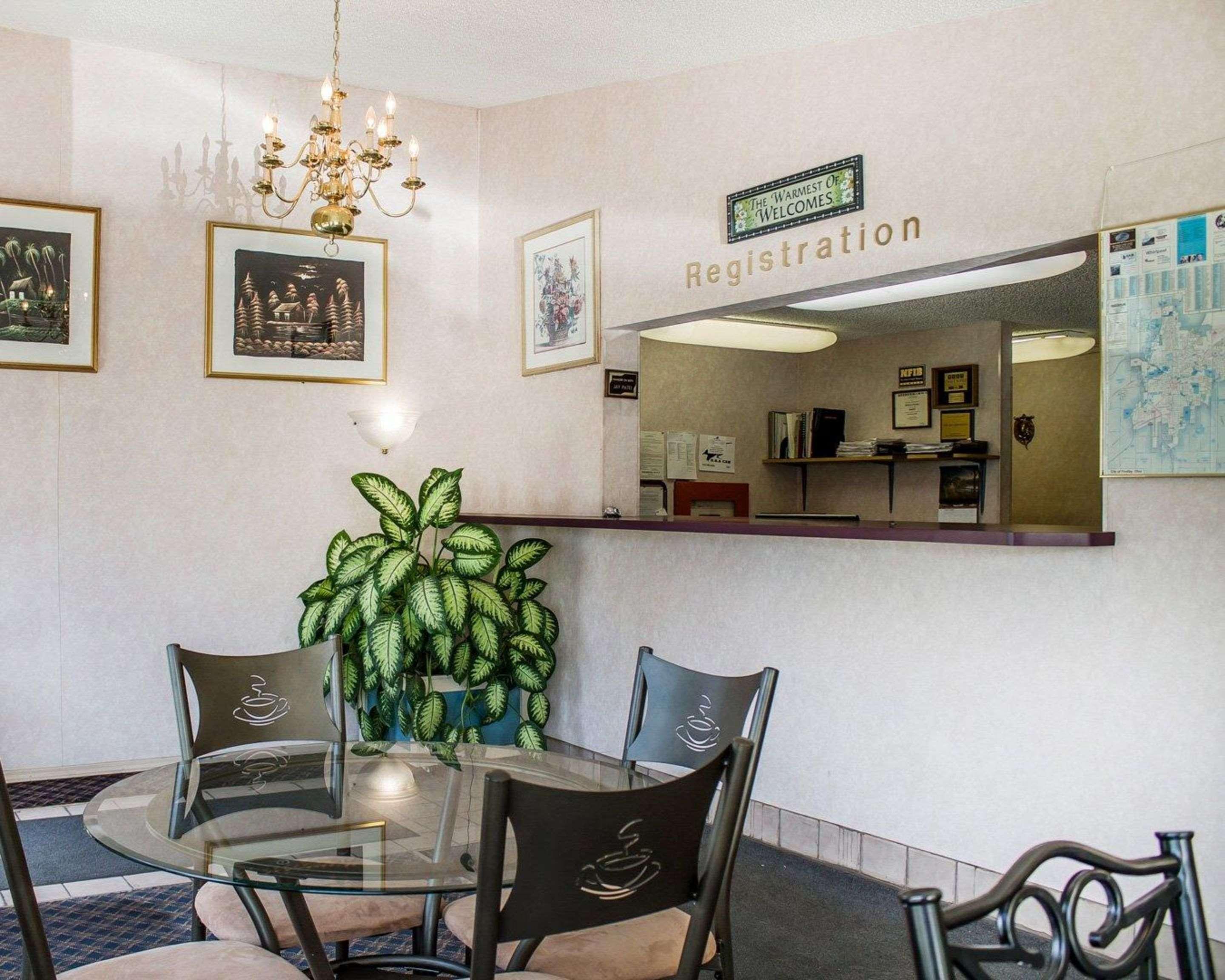 Rodeway Inn Findlay Buitenkant foto