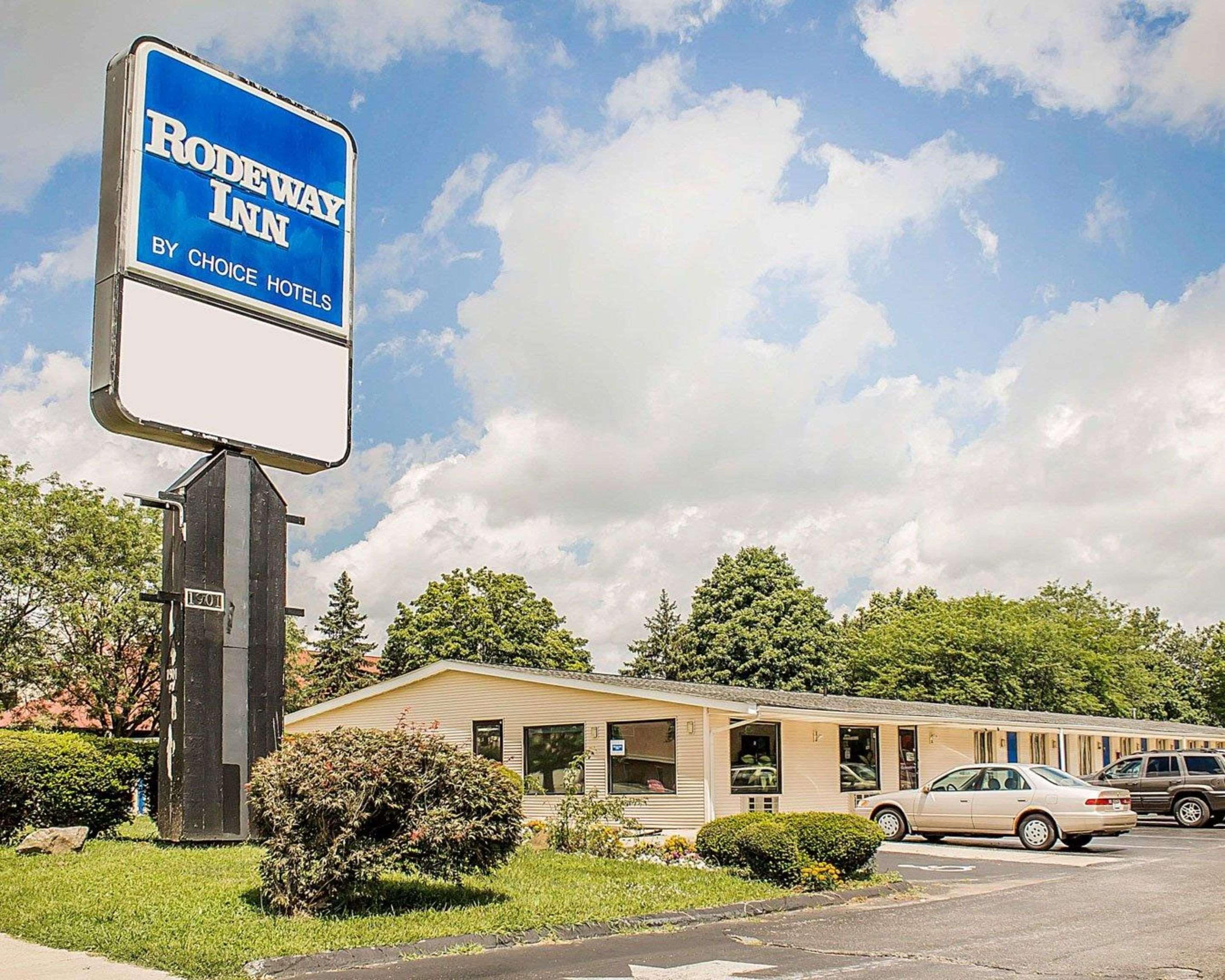 Rodeway Inn Findlay Buitenkant foto